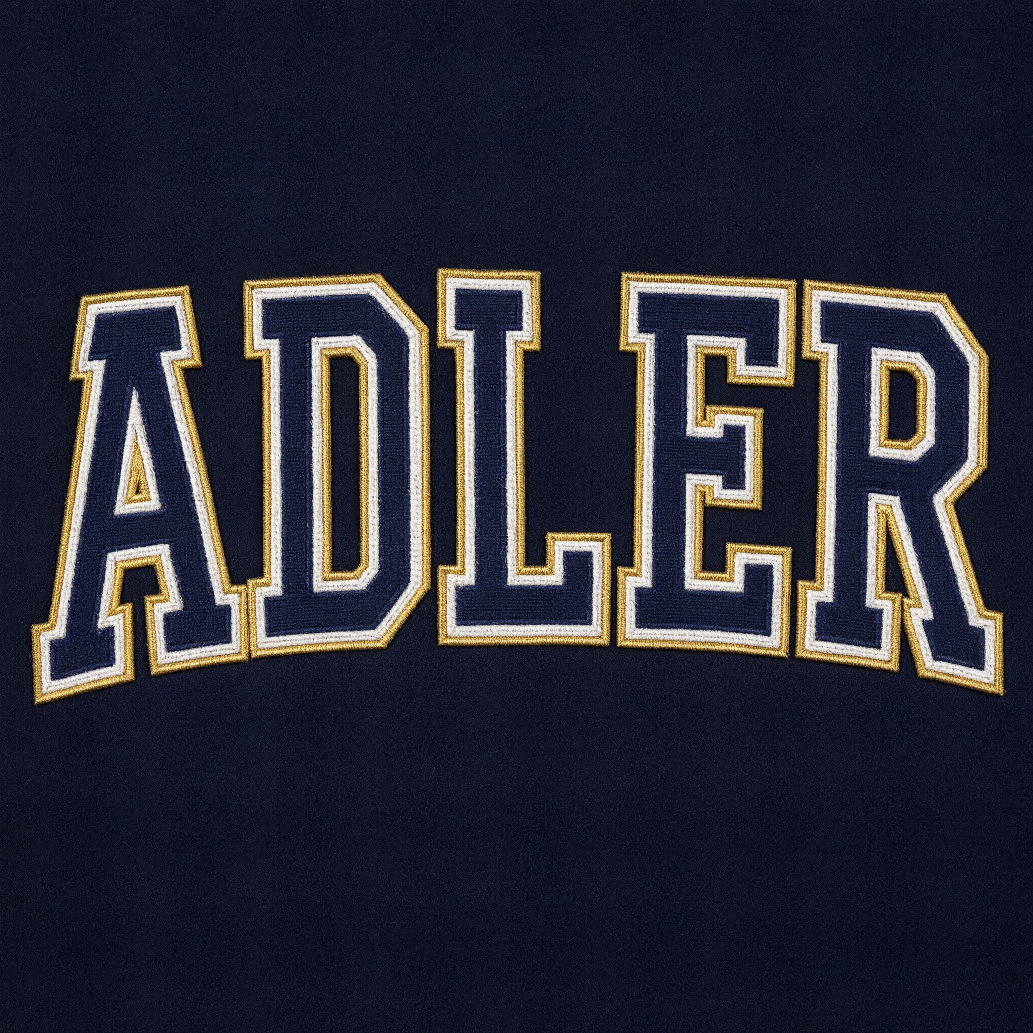 College-Schrift KI-Schrift, erstellt mit Qwen-Image: das Wort ADLER